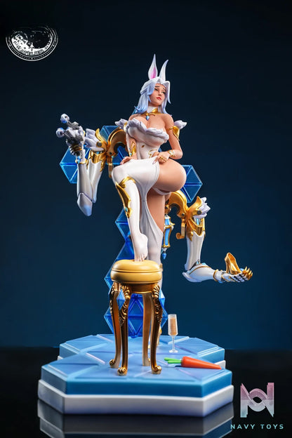 Starry Moon Atelier Studio – Domina Bunny Business Overwatch