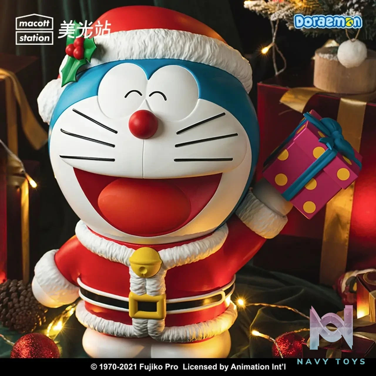 Macott Station Studio – Doraemon Santa claus (Licensed)