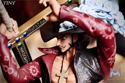 Tiny Studio – One Piece Shichibukai Dracule Mihawk