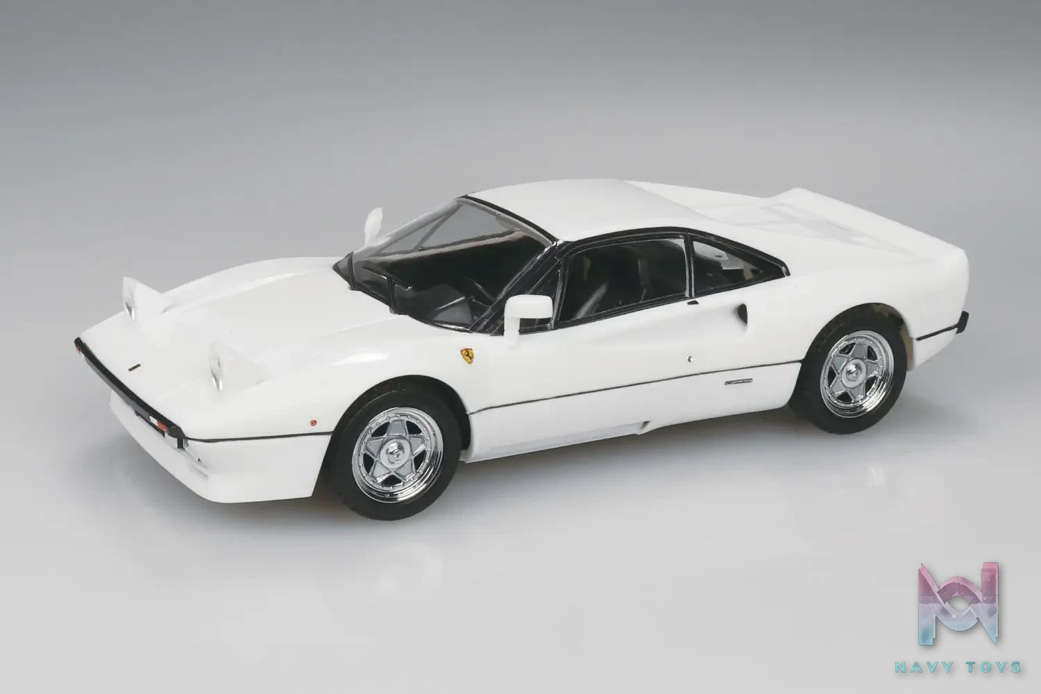 AOSHIMA – 1/32 FERRARI GTO (Licensed)