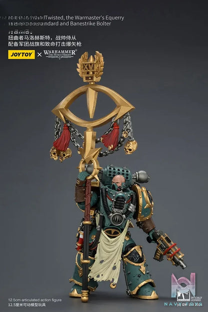 JOYTOY – Sons of Horus Maloghurst the Twisted, the Warmaster’s Equerry with Legion Standard and Banestrike Bolter JT04339 (Licensed)