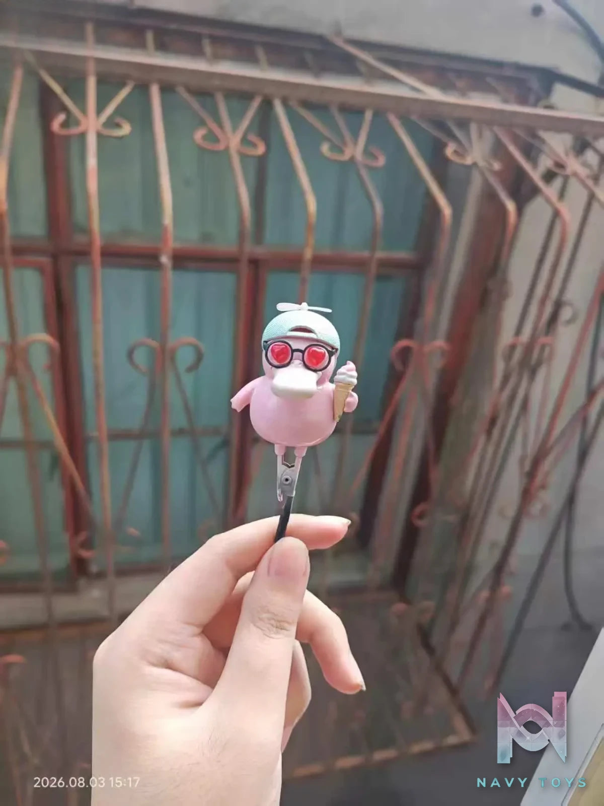 Meng Long Studio – City Scene Series Otaku Psyduck Pokémon