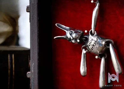 Raven Studio (silver jewelry) – Original Design “Desperate Rabbit” Pendant Original
