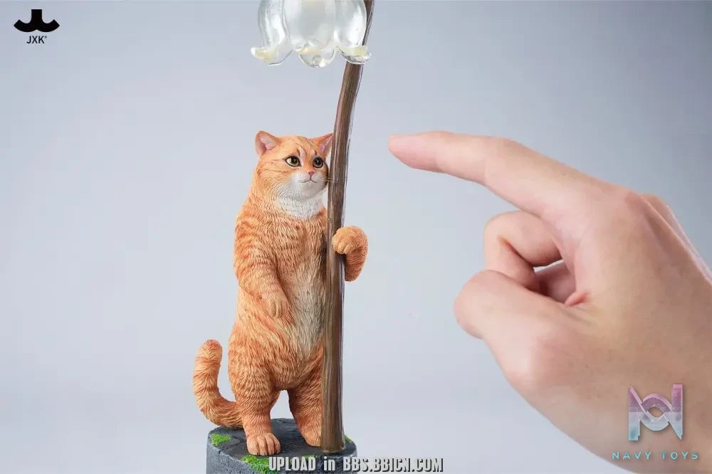 JXK – Lily of the Valley Reflecting a Cat JXK342 (Licensed)