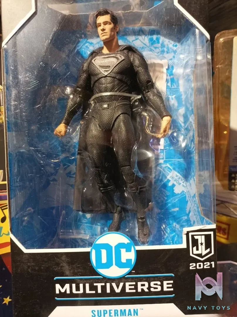 McFarlane Studio – DC Black Superman