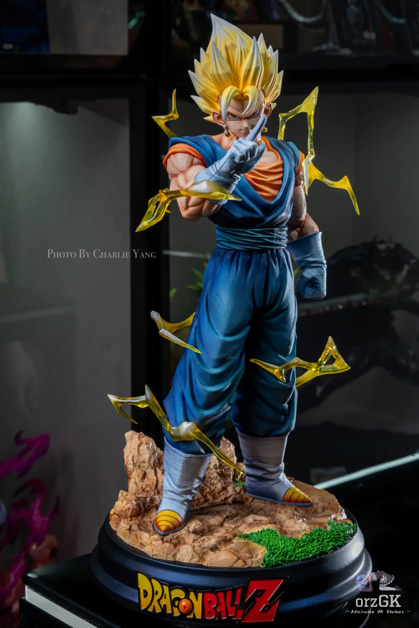 KAW Studio - Vegito Dragon Ball resin statue Navy Toys anime figure