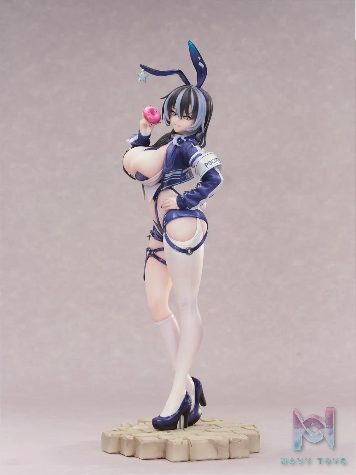 Luminous Box – CheLA77 Original Illustration Bunny Cops 02 1/6 Figure (Licensed)
