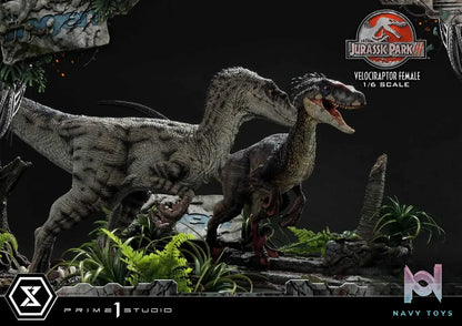 Prime 1 Studio – Legacy Museum Collection Jurassic Park III (Film) Velociraptor Female LMCJP-11 LMCJP-11S (Licensed)