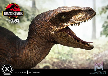 Prime 1 Studio – Legacy Museum Collection Jurassic Park (Film) Velociraptor Attack 1/6 scale LMCJP-04(Licensed)