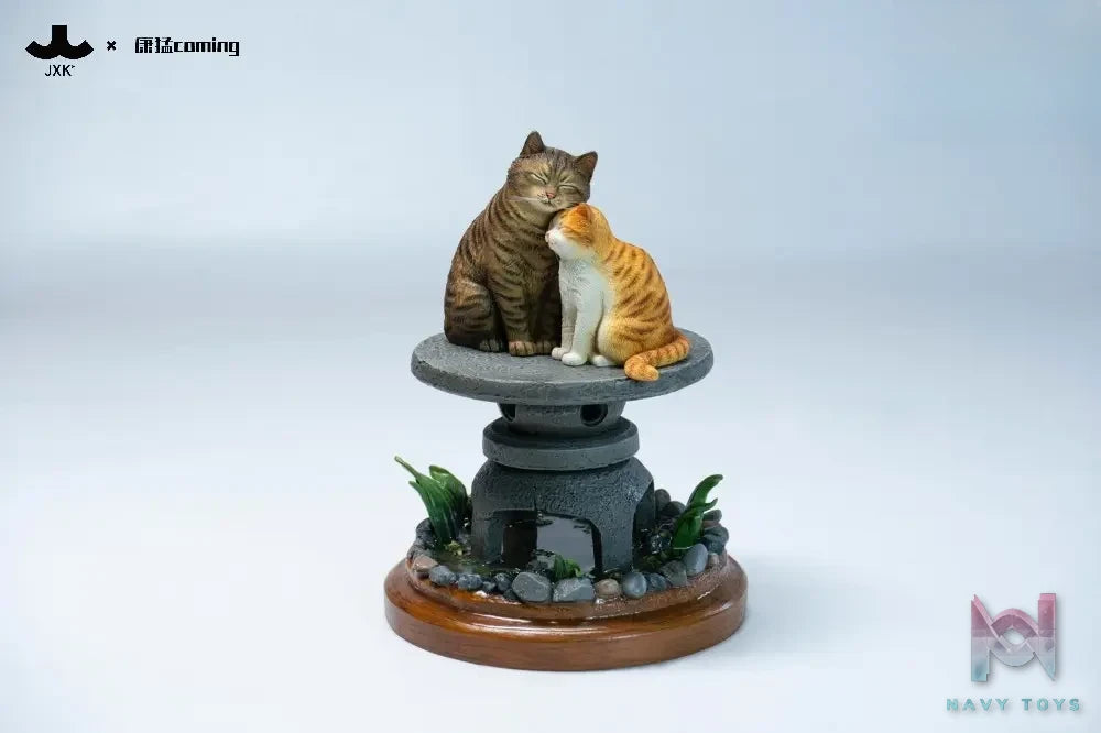 JXK – Cats Resting Among Stones JXK331 (Licensed)