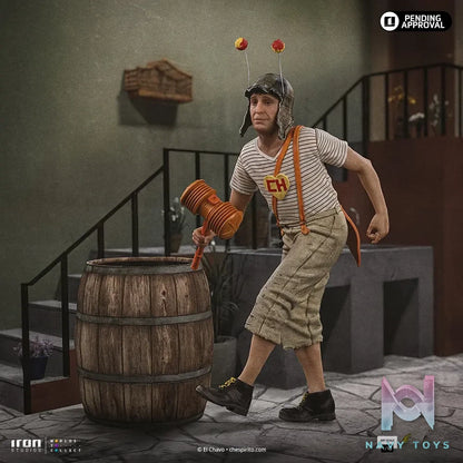Iron Studio – Chaves (Chapolin Version) – Chaves – Art Scale 1/10 Statue TELCHV132925-10 (Licensed)
