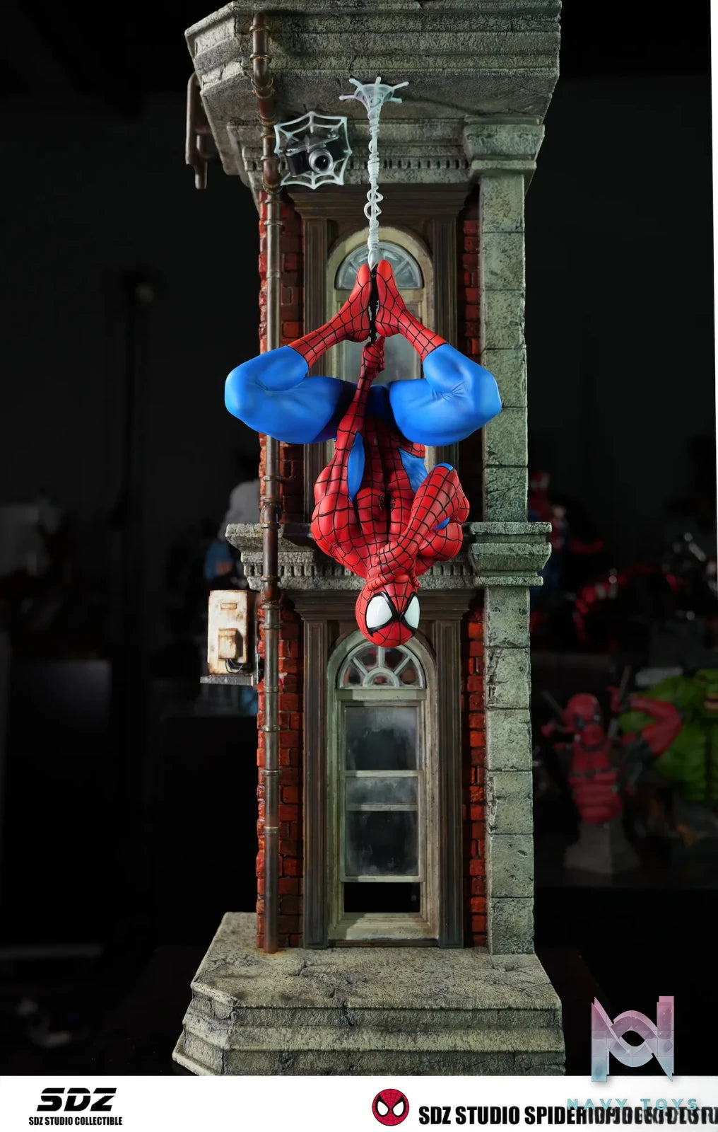 SDZ Studio – Marvel Upside down Spider Man