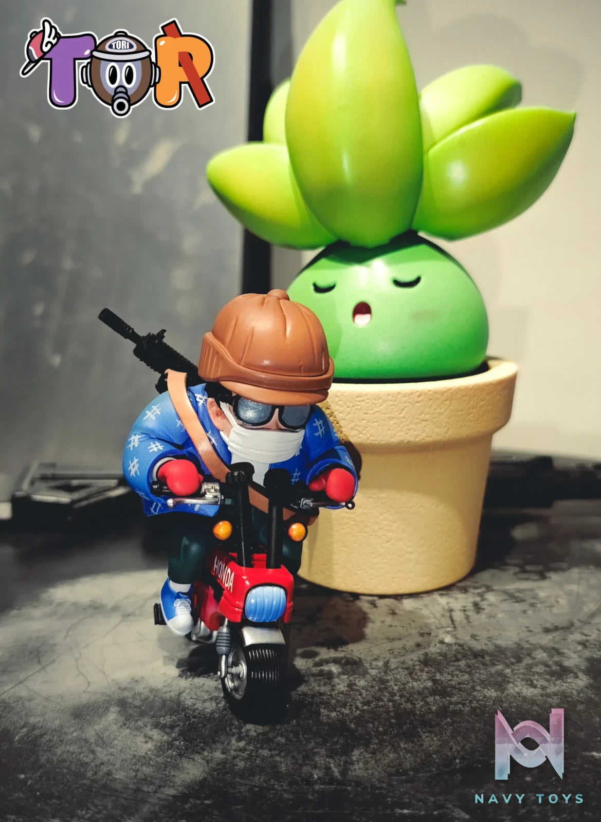 TOR Studio – Akira Toriyama Series 006 Akira Toriyama Riding A Bike Dr. Slump