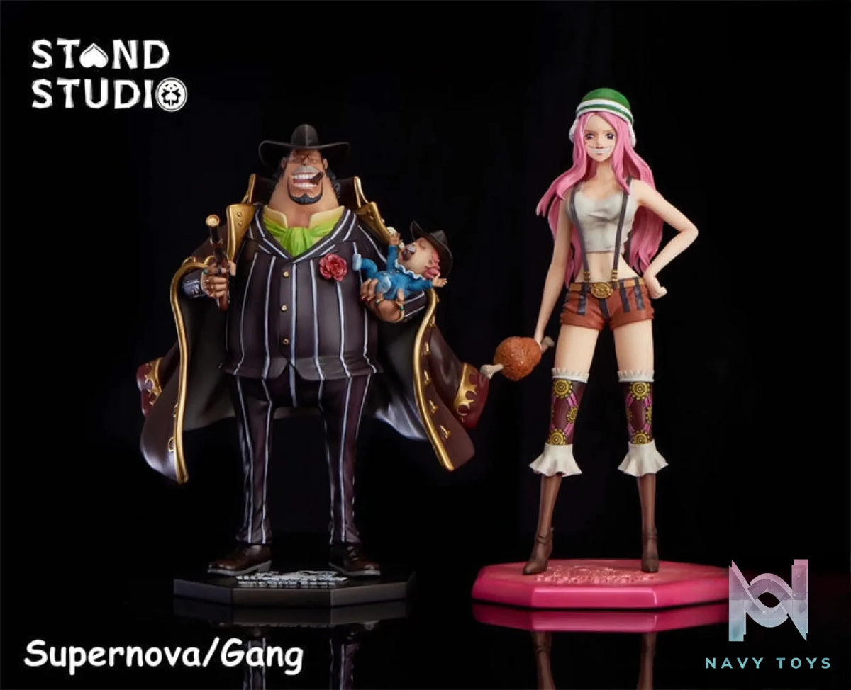Stand Studio – One Piece Supernova Series Capone Bege