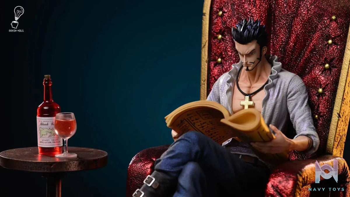 Brain-Hole Studio – One Piece Seated Dracule Mihawk