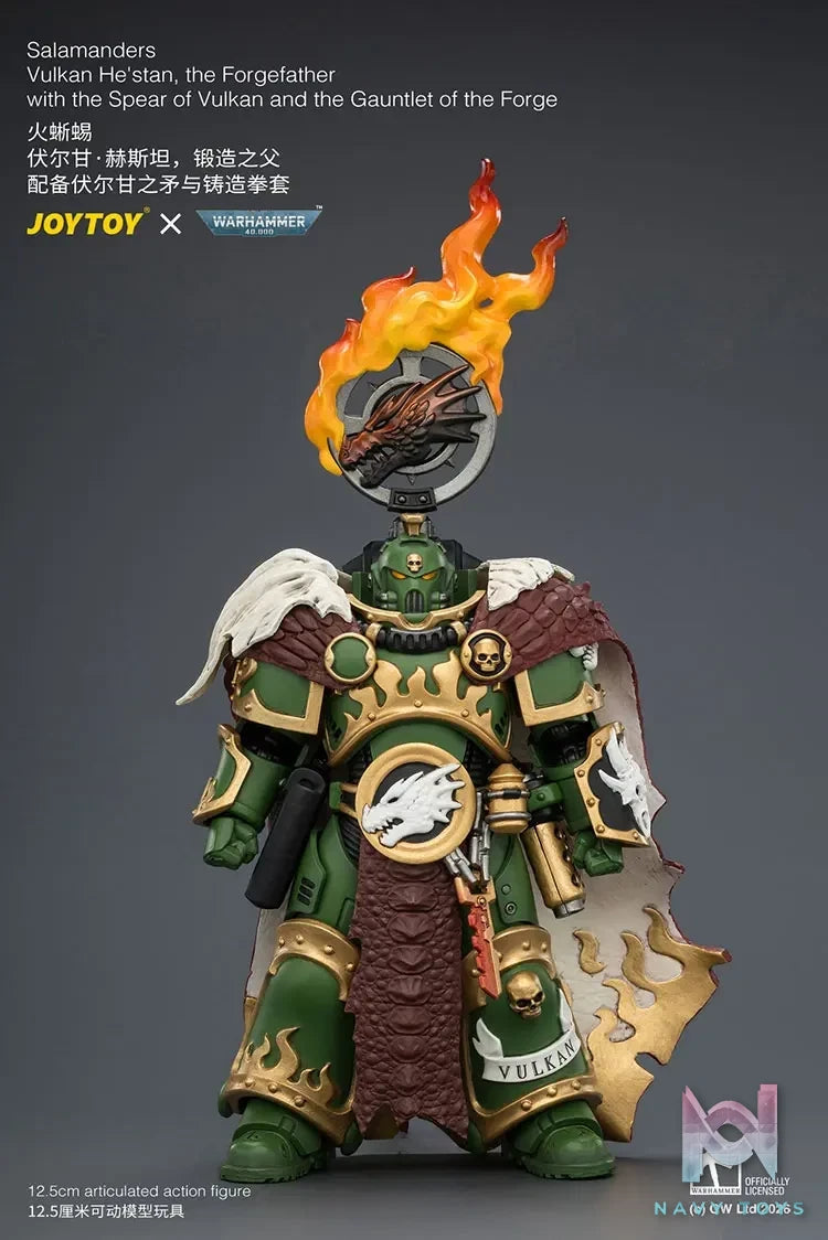 JOYTOY – Salamanders Vulkan He’stan,the Forgefather with the Spear of Vulkan and the Gauntlet of the Forge JT04438 (Licensed)