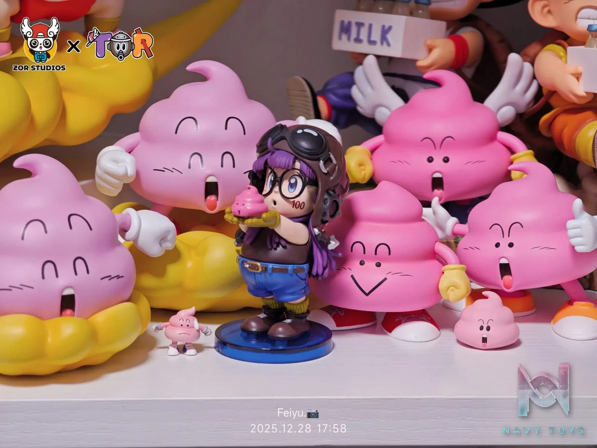 ZOR Studio – Arale Series 002 Holding Poop Dr. Slump