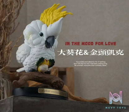 Natural Science Book Studio – Special Edition Gathering of Parrots (Licensed)
