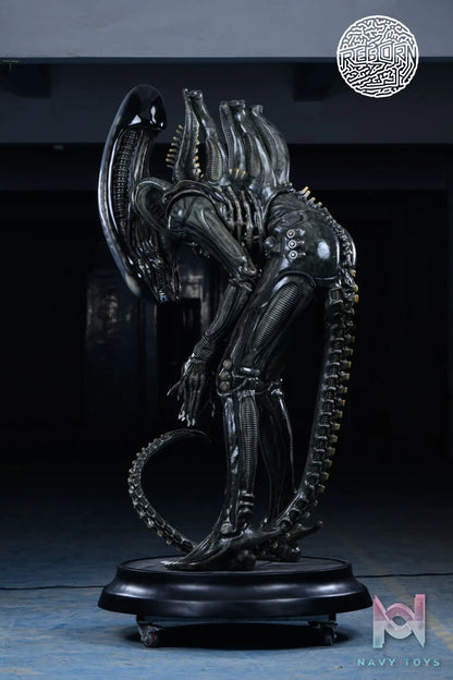 Reborn Studio – Alien Bowing Alien