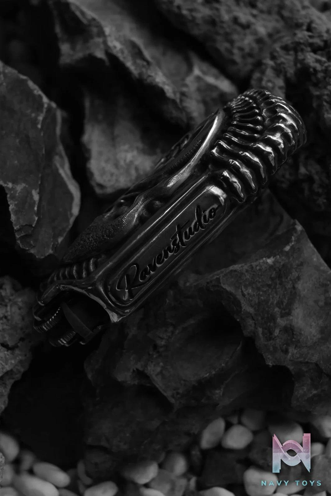 Raven Studio (silver jewelry) – Misty Fire Handmade Silver BIC J5 Lighter Case Original