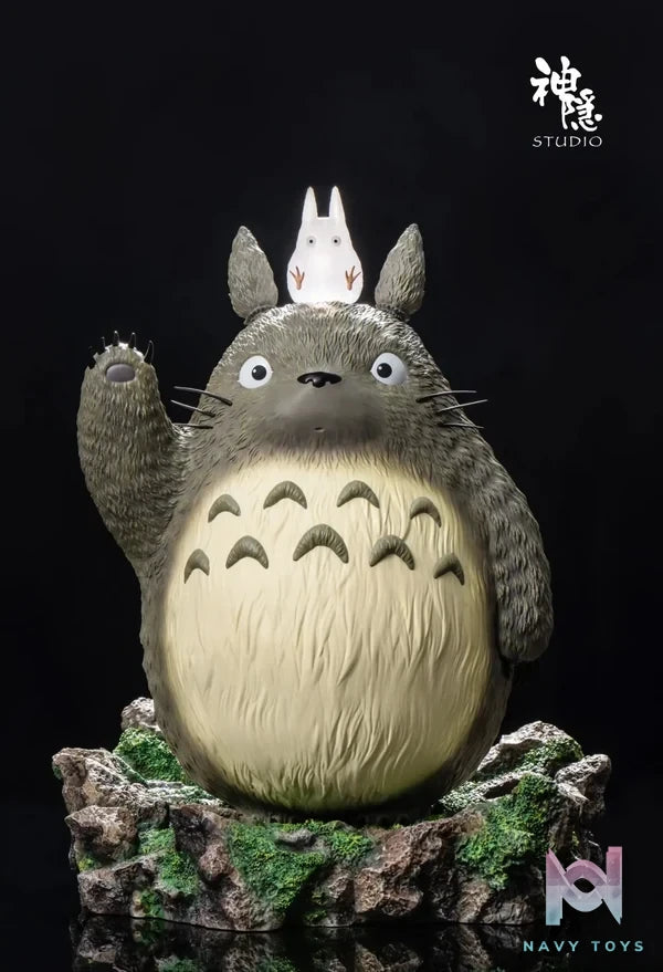 Shen Yin Studio - Totoro Waving Its Paw - My Neighbor Totoro resin statue Navy Toys anime figure