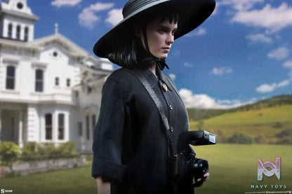 Sideshow Collectibles – Lydia Deetz 1/6 Scale Figure 100498 (Licensed)