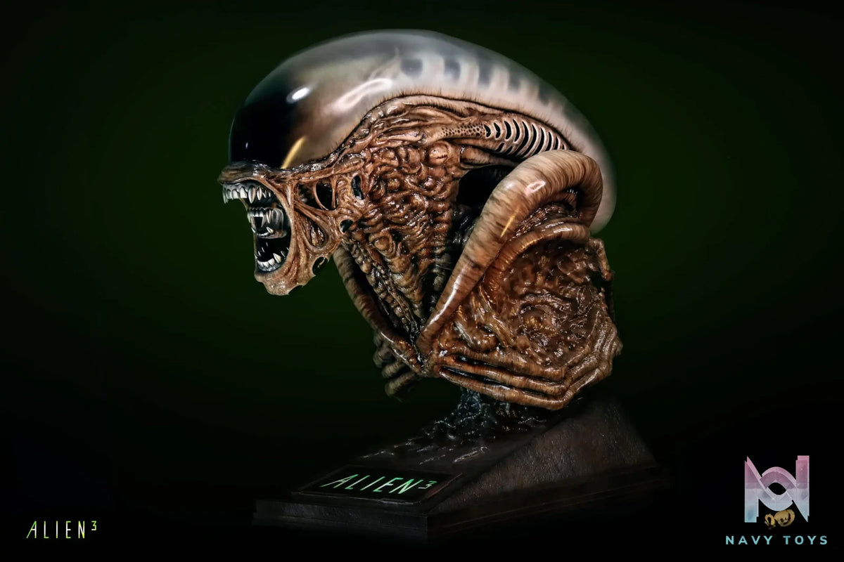 Deep Tale Studio – Life-Size Dog Alien Bust Alien