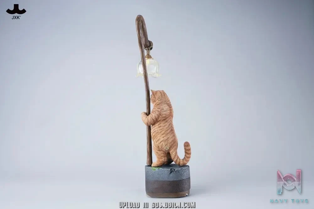 JXK – Lily of the Valley Reflecting a Cat JXK342 (Licensed)