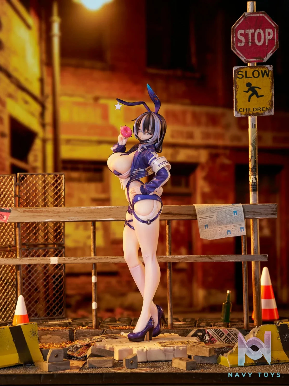 Luminous Box – CheLA77 Original Illustration Bunny Cops 02 1/6 Figure (Licensed)