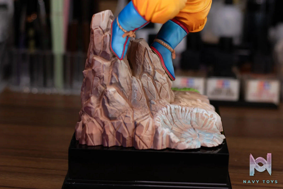 LP Studio – Goku Push The Blast Forward Dragon Ball