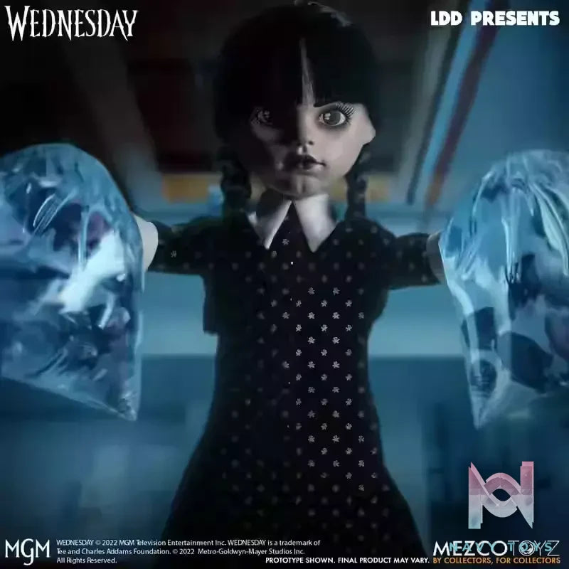 Mezco Studio – The Addams Family Wednesday (Licensed)