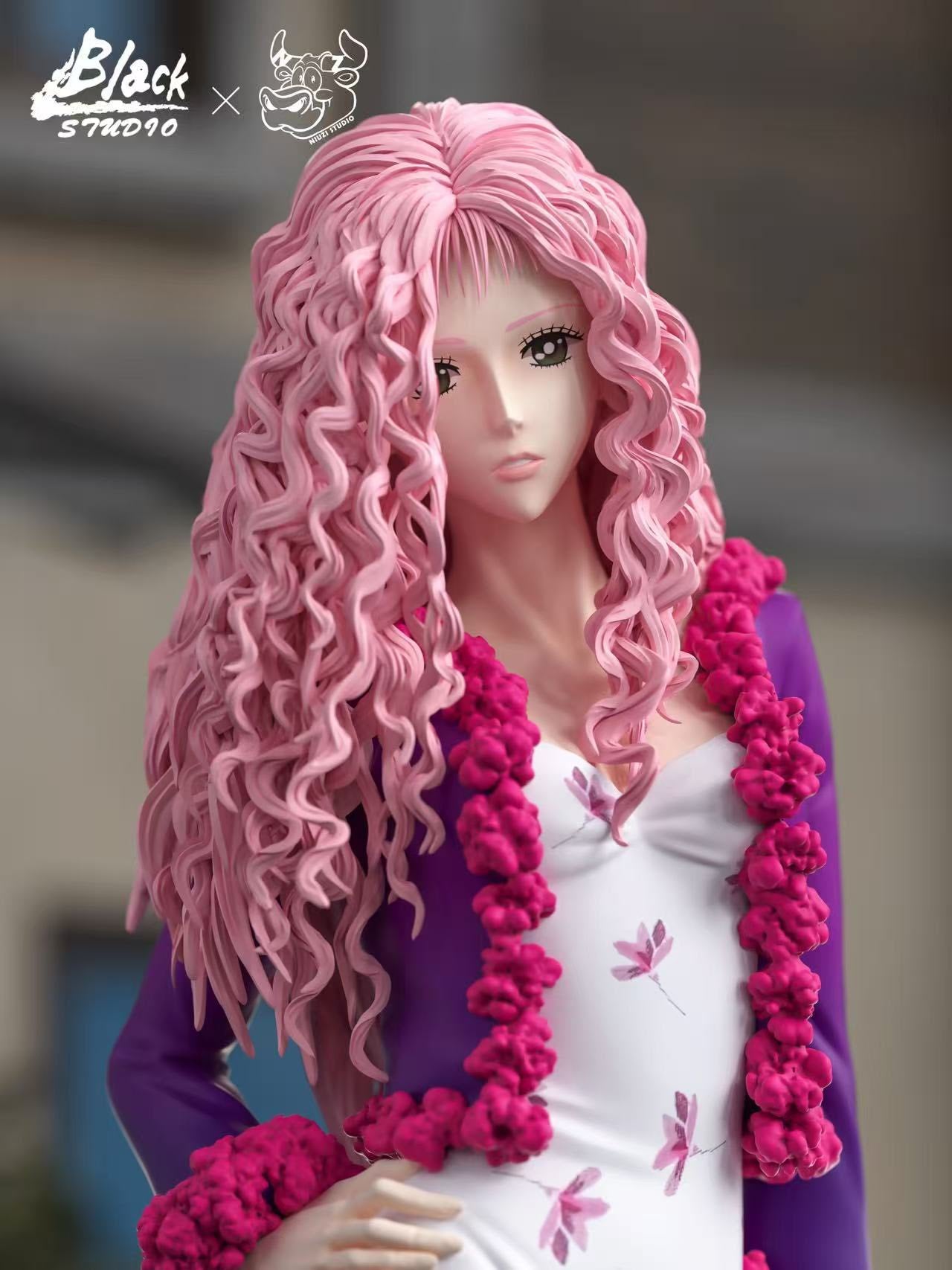 Layla Serizawa resin statue NIUZI Studio X BLACK Studio anime figure